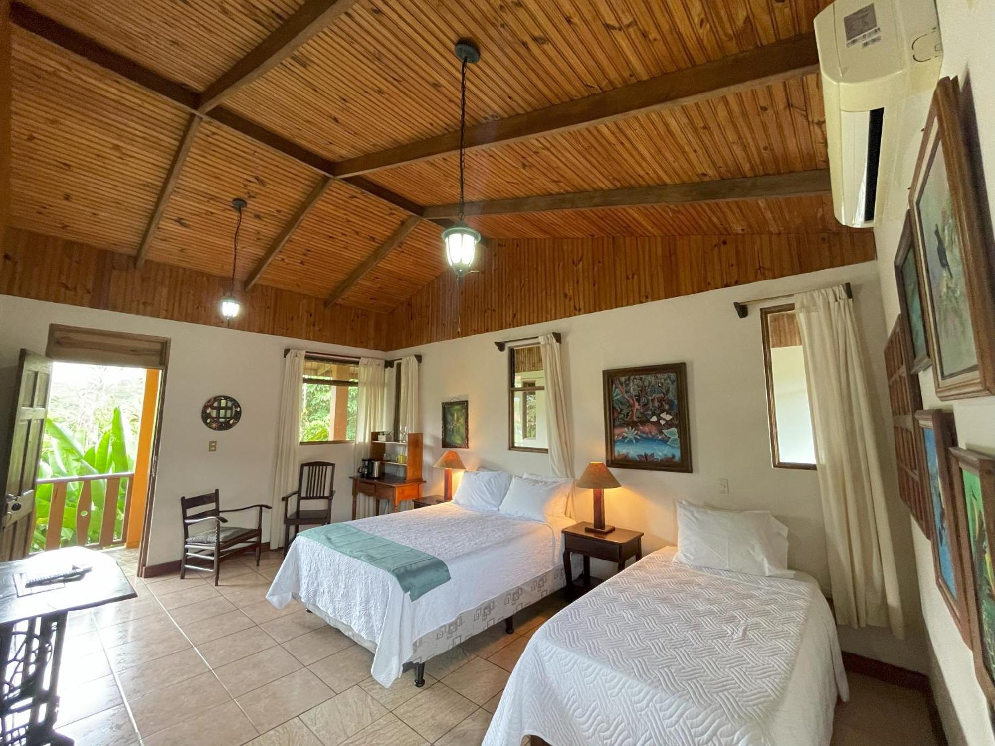 Kakao Lodge & Garden Rio Celeste ビハグア エクステリア 写真